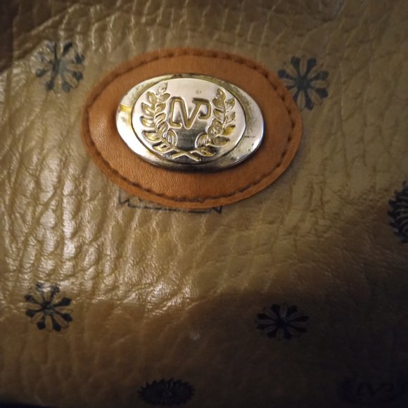 Vintage Leather Handbag - Picture 7 of 7